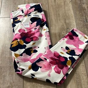 Old Navy Pixie Pant